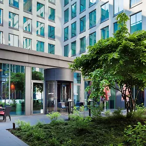 Park By Radisson Brussels Centre Midi Otel